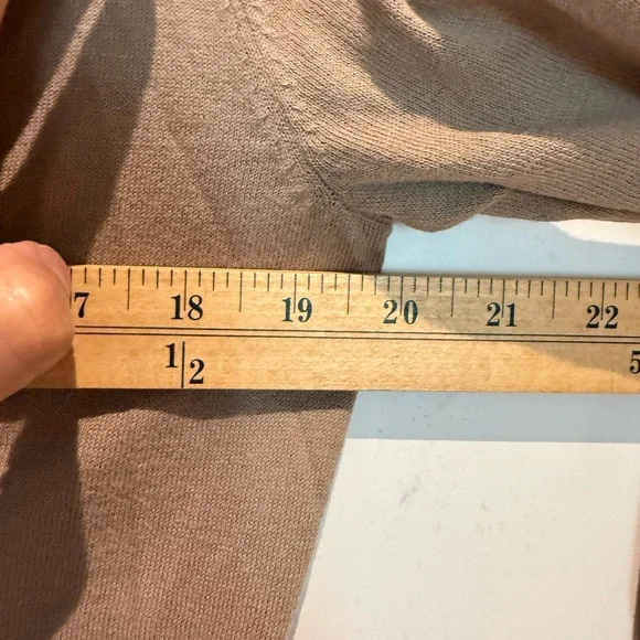 Old Navy tan cardigan embellishments lightweight soft 100% cotton vintage 2010 - Picture 3 of 9